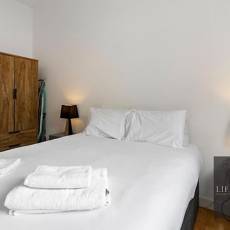 Smythen St, 2 Bed Apartment With Balcony 埃克塞特 外观 照片