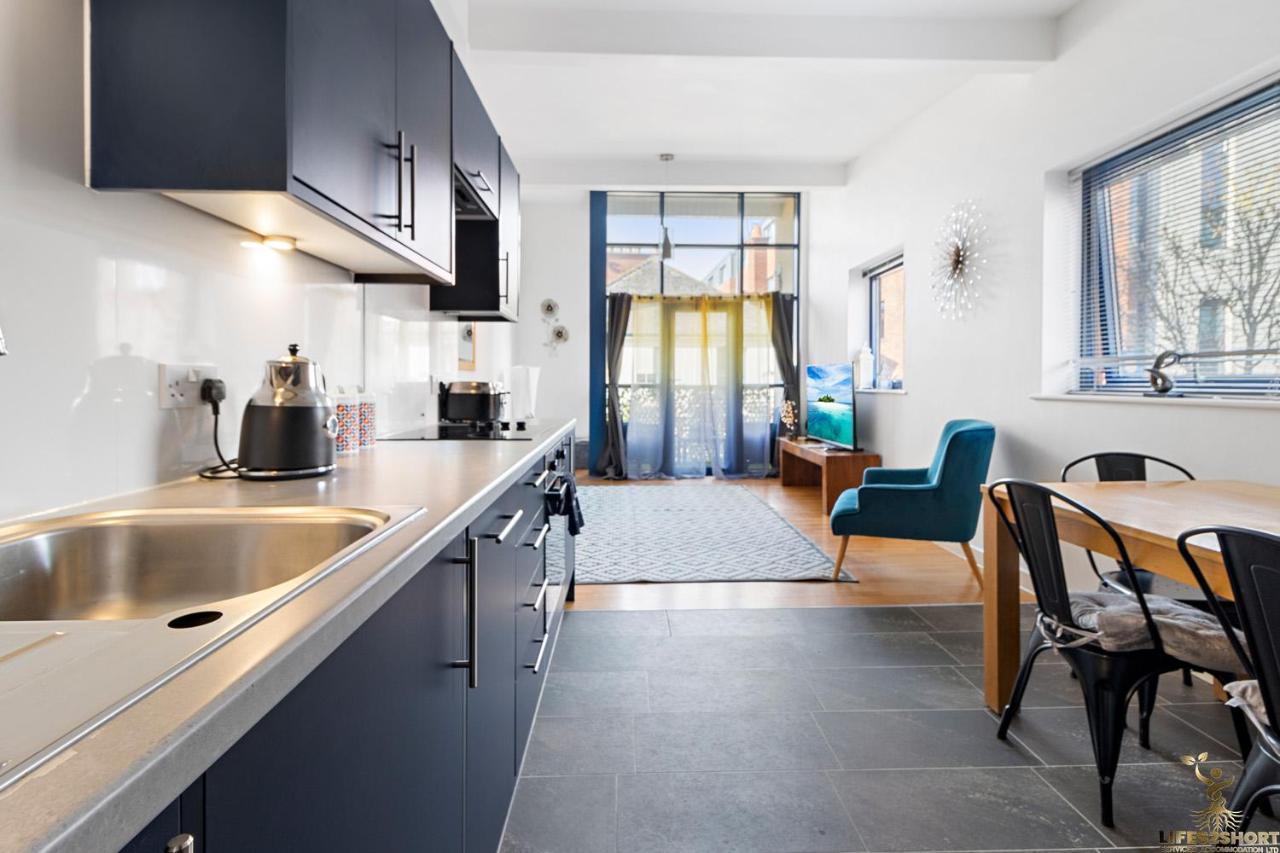 Smythen St, 2 Bed Apartment With Balcony 埃克塞特 外观 照片